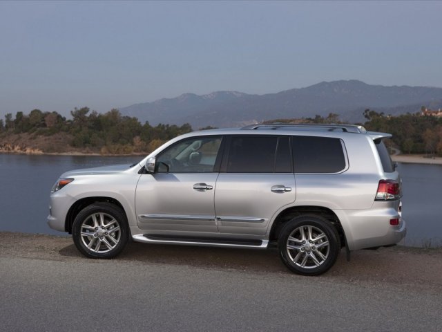 prodat-lexus-570-3